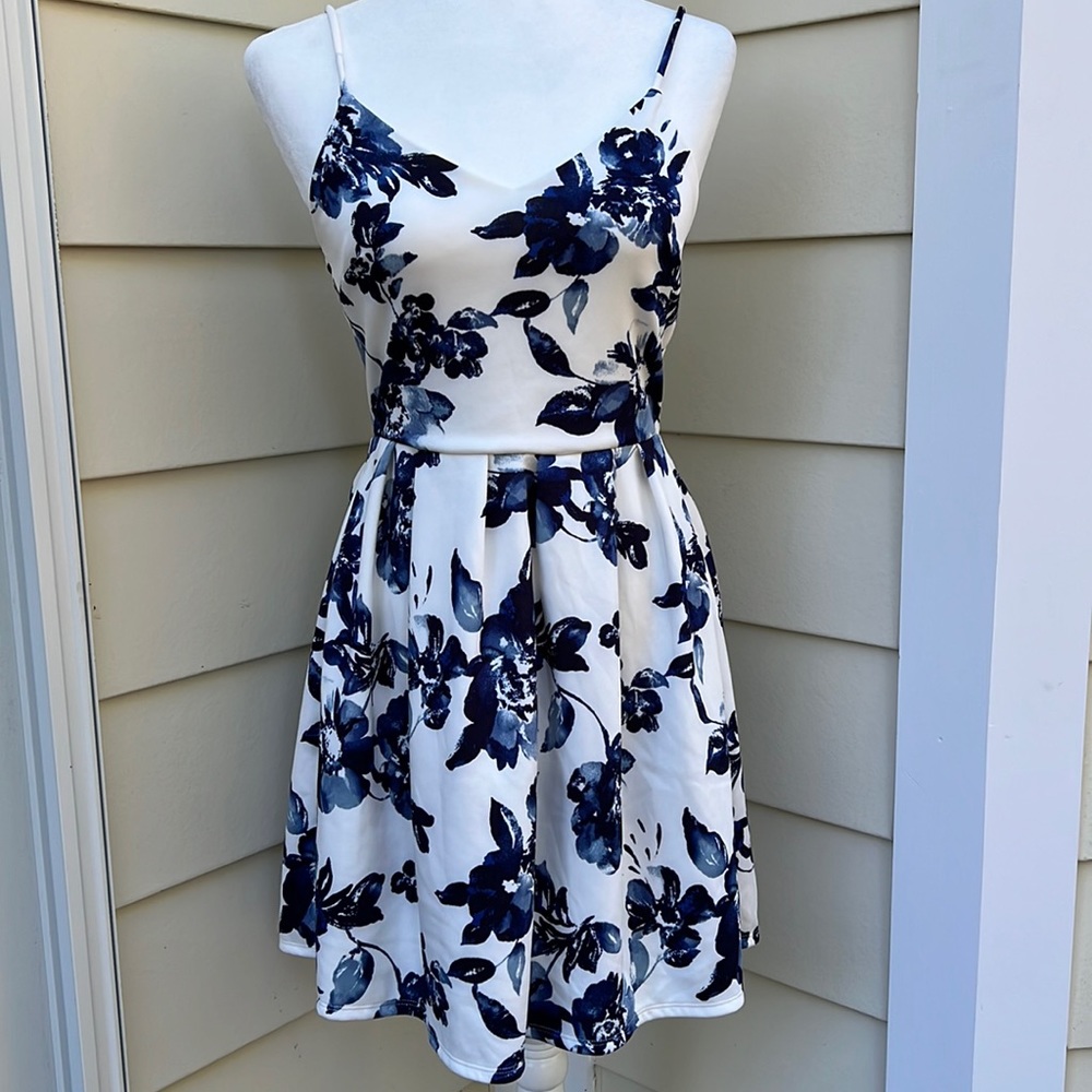 Monteau Blue White Floral Dress Spaghetti Strap Fit & Flare Summer Party Midi